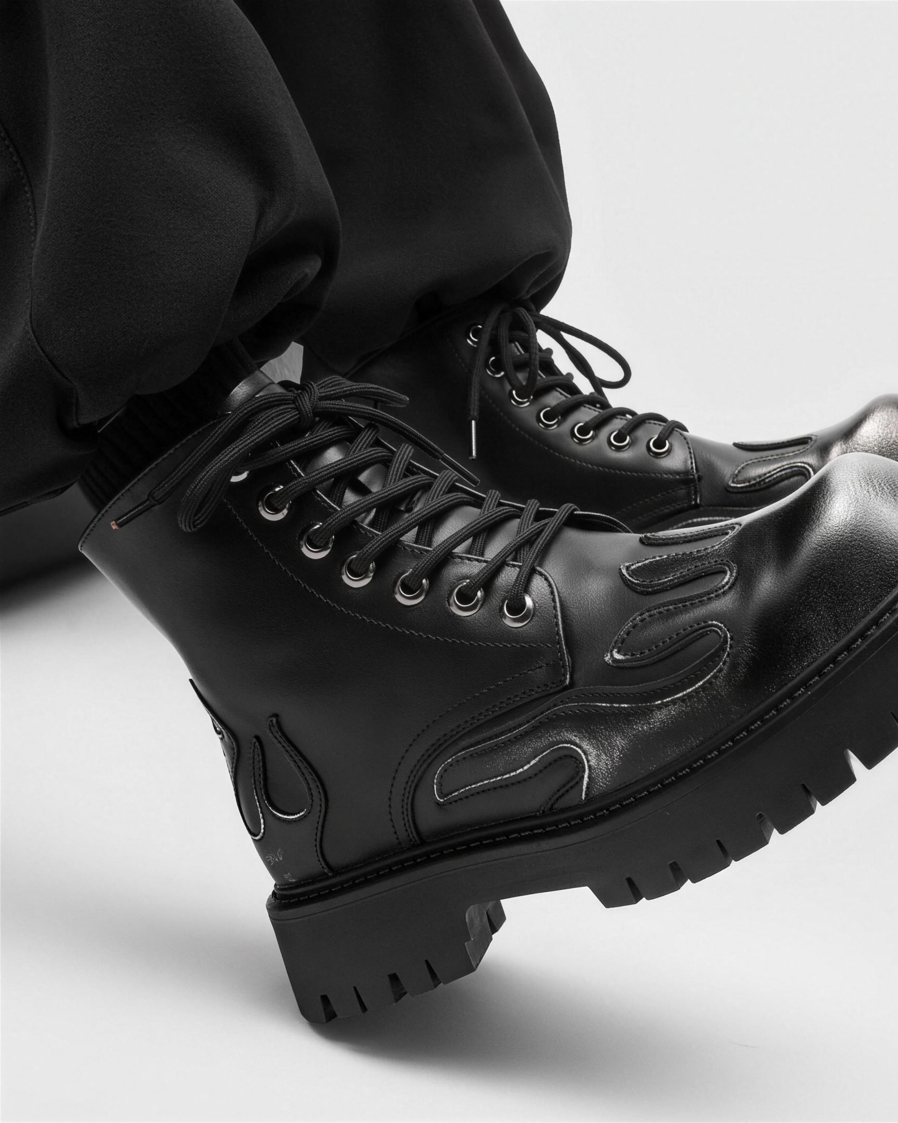 VASARI Flame Combat Boot in black, on-foot side view