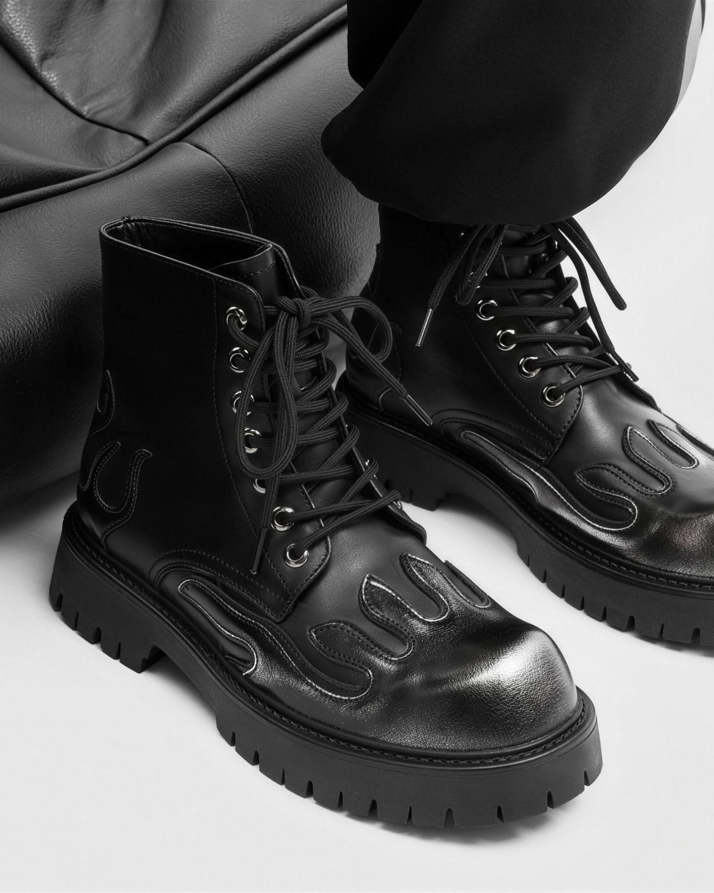 VASARI Flame Combat Boot in black, on-foot view